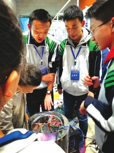 ������ʮһ�е�ͬѧ�������ܻ�����